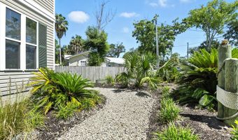 40 Myrtle St, Apalachicola, FL 32320