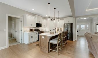 201 Thoroughbred Ln, Auburn, IN 46706