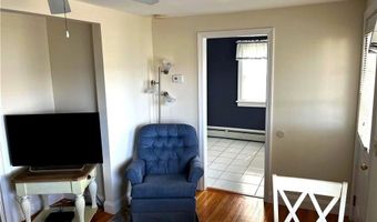 249 Tuckerman Ave 5, Middletown, RI 02842