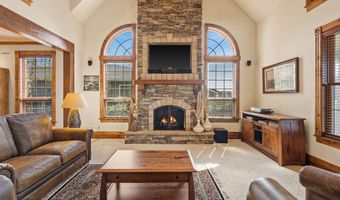 1363 Lake Pointe Dr, Bigfork, MT 59911