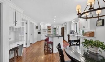 21 Greybirch Rd, Andover, MA 01810