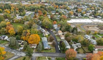 2 Oak Grove Blvd, North Providence, RI 02911