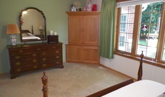855 N High Point Rd 855, Madison, WI 53717