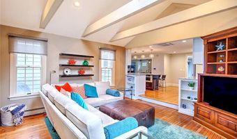 6 Kenmore Ct, Barrington, RI 02806