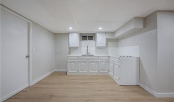 6 Hilton Ave, East Providence, RI 02915