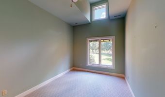 390 Branch Loop Rd, Big Sandy, TN 38221