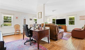 76 W Allenton Rd, North Kingstown, RI 02852