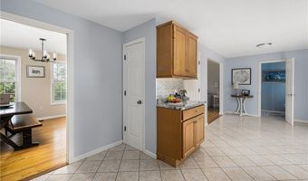 24 Cobblestone Ter, Coventry, RI 02816