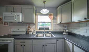 213 E Radio Ln, Arkansas City, KS 67005