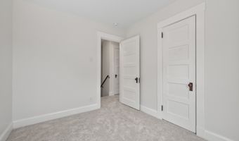 16 Bethel St, Bristol, CT 06010