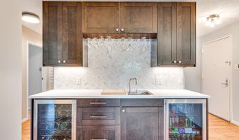 200 N PICKETT St 308, Alexandria, VA 22304