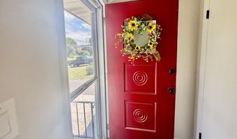 24 Joanne Ct, Albany, NY 12209
