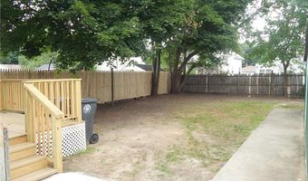 52 Hillwood St, Cranston, RI 02920