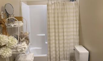 228 Zoarbella Dr, Baxley, GA 31513