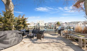 280 S Bayview Ave, Amityville, NY 11701