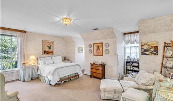 905 Goebel Ave, Savannah, GA 31404