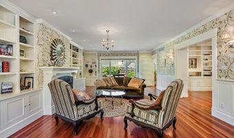 586 B St, Ashland, OR 97520