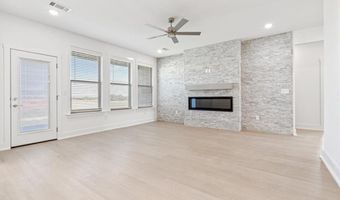 7004 Orange Ave, Bentonville, AR 72713