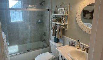 100 3rd Ave 32, Belmar, NJ 07719