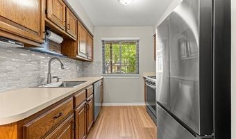 19 Parkplace N, Allen Park, MI 48101