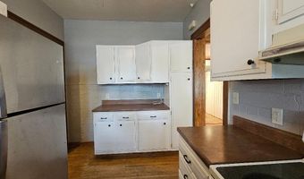 901 N 1ST St, Aberdeen, SD 57401