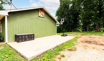 1275 Highway Dd, Ava, MO 65608