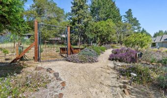 321 Pine Forest Dr, Aptos, CA 95003