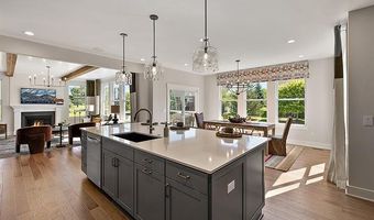 6167 N Trailwoods Dr, Ann Arbor, MI 48103
