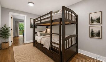 549 Clubhouse Dr, Banner Elk, NC 28604