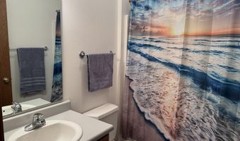 5014 Waller St, Ames, IA 50014