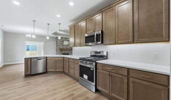 2002 Bogey Ct, Auburn, IN 46706