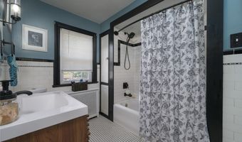 228 Kenwick Dr, Akron, OH 44313