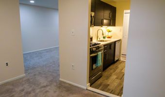 3376 WOODBURN Rd 24, Annandale, VA 22003