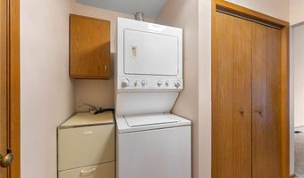 1707 W Hampton Dr, Austintown, OH 44515