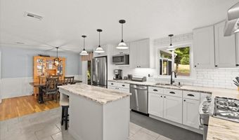14 Cliff Rd, Bellingham, MA 02019