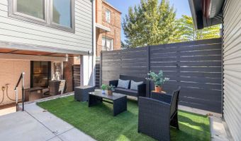 1739 D St NE, Washington, DC 20002