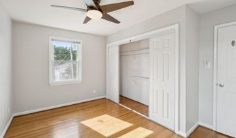 2021 S LANGLEY St, Arlington, VA 22204