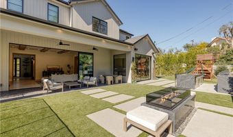 4050 Contera Rd, Encino, CA 91436