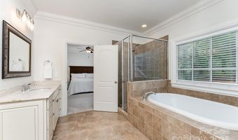 6411 Aldworth Ln, Charlotte, NC 28226