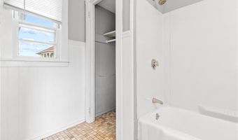 291 Maple Ave 2, Barrington, RI 02806