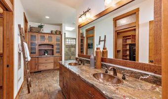 550 Crowson Rd, Ashland, OR 97520