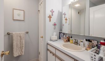 14 Lucia Ct, Aberdeen, NJ 07747