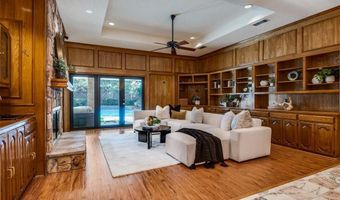 4019 Bobbin Ln, Addison, TX 75001