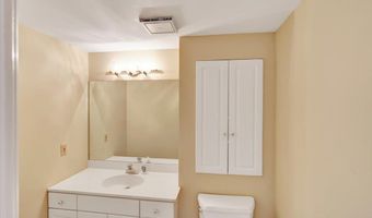 73 South St, Burlington, VT 05401