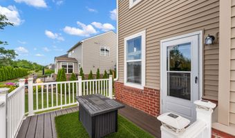 704 Groveland Cir, Ann Arbor, MI 48108