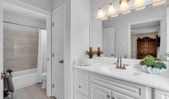 29 Tupelo Rd, Bayville, NJ 08721