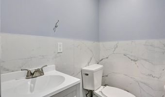 89 Regina Rd, Airmont, NY 10952