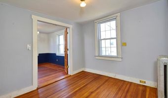 55 Mt Hope Ave, Bristol, RI 02809