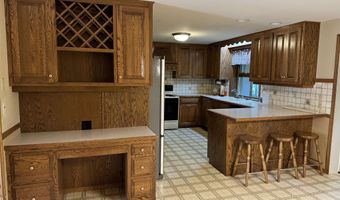 3626 E LEXINGTON Dr, Appleton, WI 54915