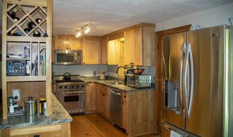 11 N Shore Rd, Chester, NH 03036